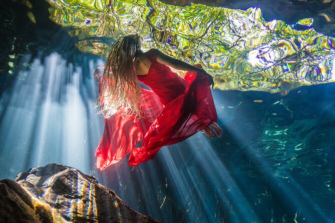 Underwater Photo Shoot Experience in Cenote