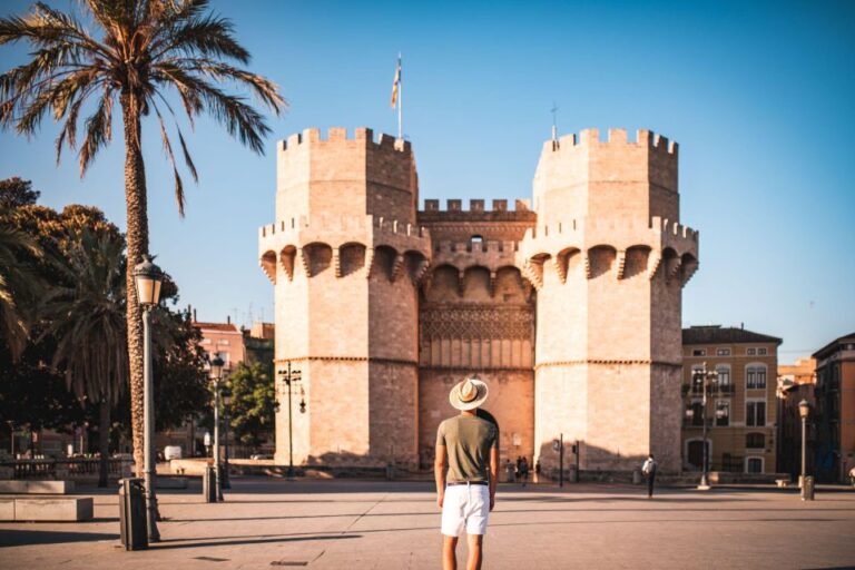 Valencia Highlights Half-Day Private Tour With Local Tasting