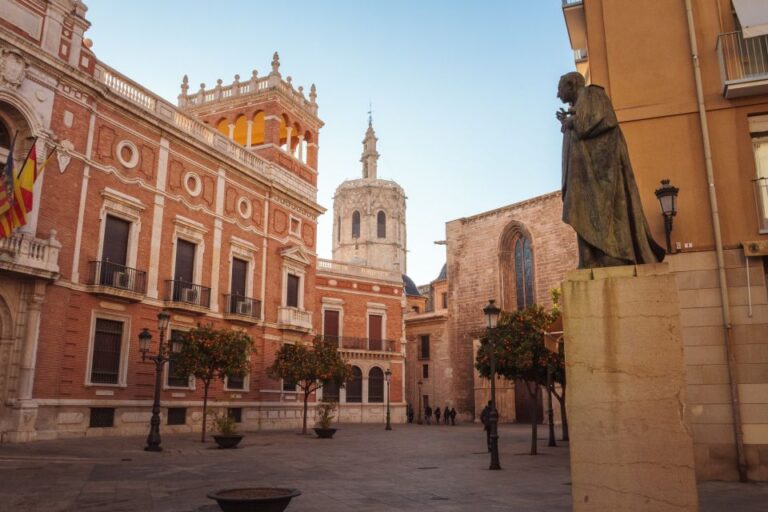 Valencia: Private 4-Hour Walking Tour With Cathedral
