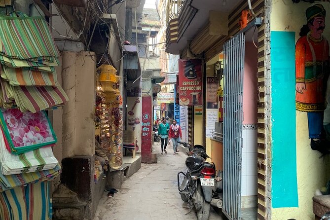 Varanasi Unveiled: An Introductory Walk