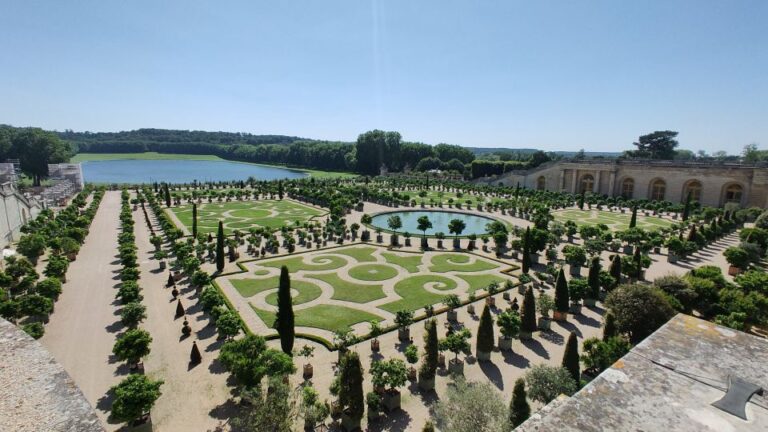 Versailles: Garden Private Guided Tour & Palace Entry Ticket