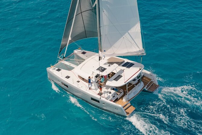 VIP Catamaran Luxury Private Tour in Lisbon up to 18 Clients