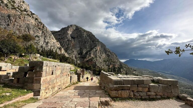 Visit Thermopylae & Delphi Navel of Earth Private Tour 8H