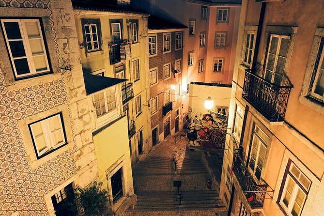 Visit to Lisbon at Night With Dinner and Fado, on a Private Tour