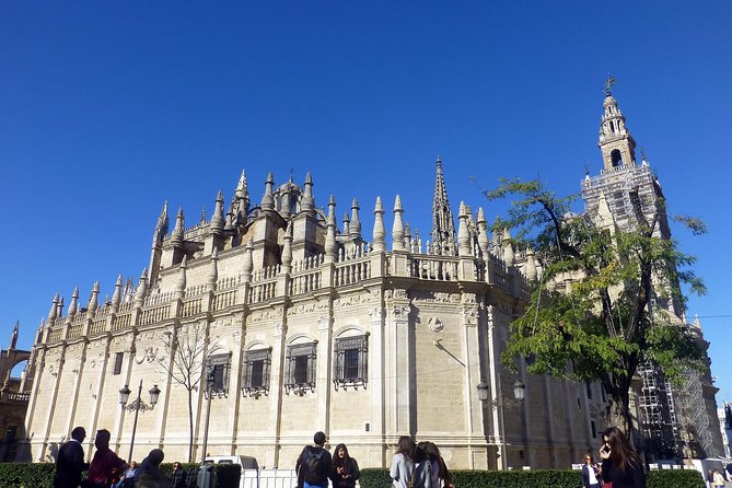 Visiting The Royal Alcazar And The Cathedral