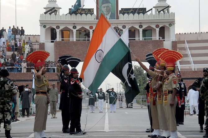 Wagah Border Amritsar Sightseeing Taxi