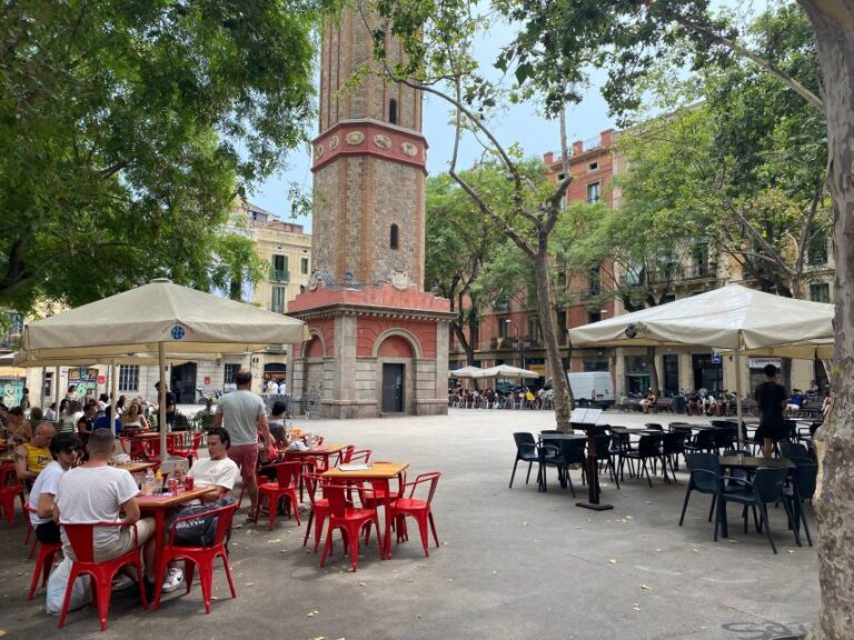 Women and Revolution Barcelona Walking Tour in Gràcia