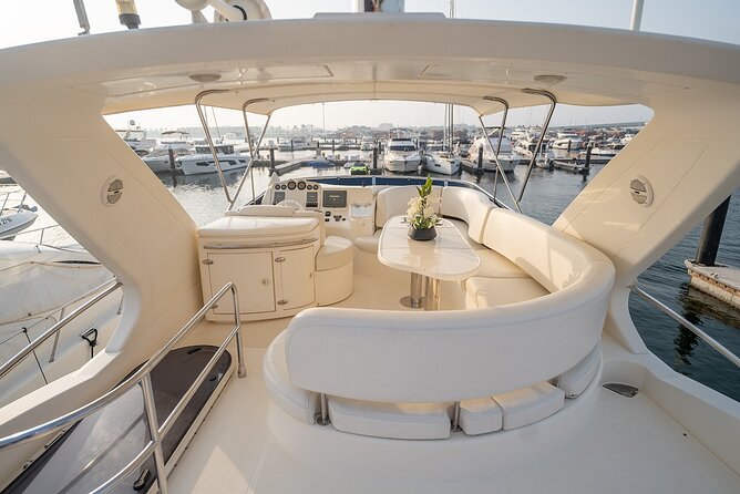 Yacht Rental in Dubai – Azimut 50ft Dubai Yacht