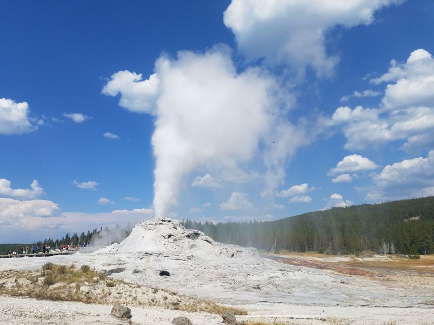 1 yellowstone upper geyser basin guided and audio tour Yellowstone: Upper Geyser Basin Guided and Audio Tour
