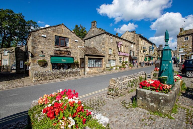 Yorkshire: All Creatures Great and Small Mini-Coach Tour