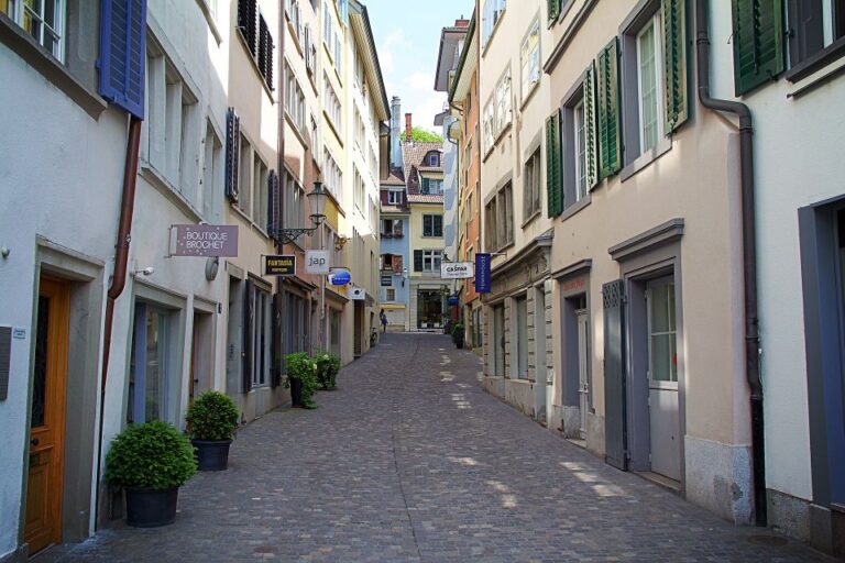 Zurich – Old Town Private Walking Tour