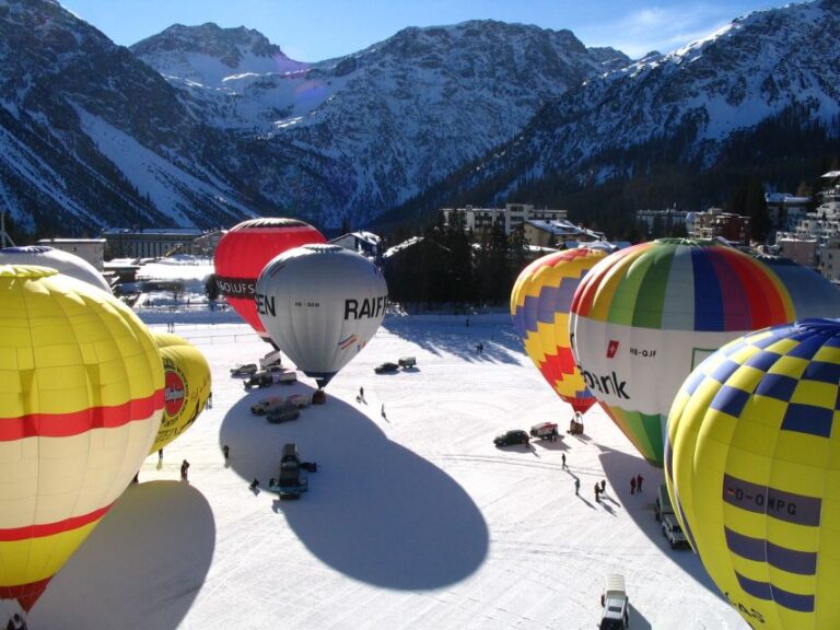 Zurich: Private Hot Air Balloon Ride & Champagne