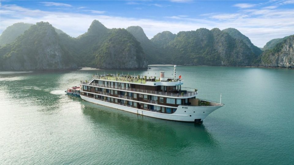 2-Day Lan Ha Bay Luxury 5-Star Cruise W/Balcony Cabin - Key Points