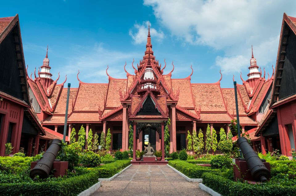 13 Days Private Tour Highlights of Cambodia & Vietnam - Awe-Inspiring Angkor Wat at Dawn