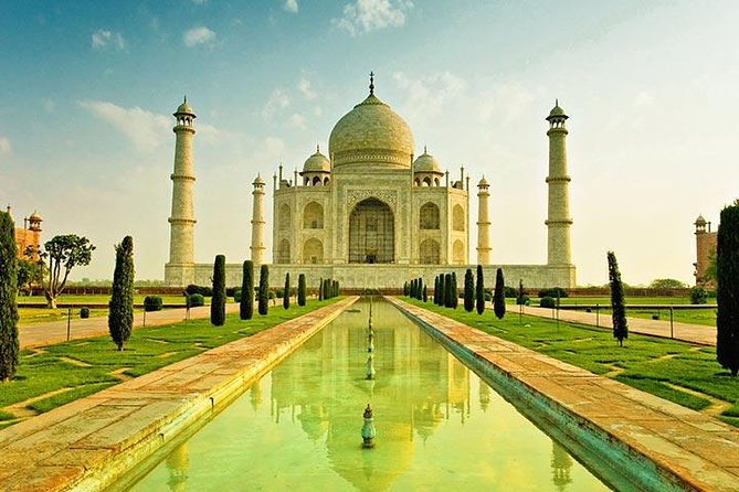 2-Day Tour to the Taj Mahal, Agra From Kolkata With Both Side Commercial Flights - Pricing and Group Size Variation