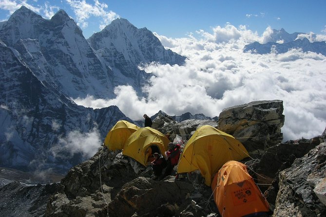 29 Days Mt. Everest AMA DABLAM Expedition - Itinerary Details