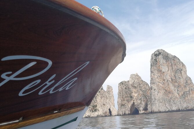 3 Hours Tour of Capri With Traditional Gozzo - Customer Reviews and Testimonials