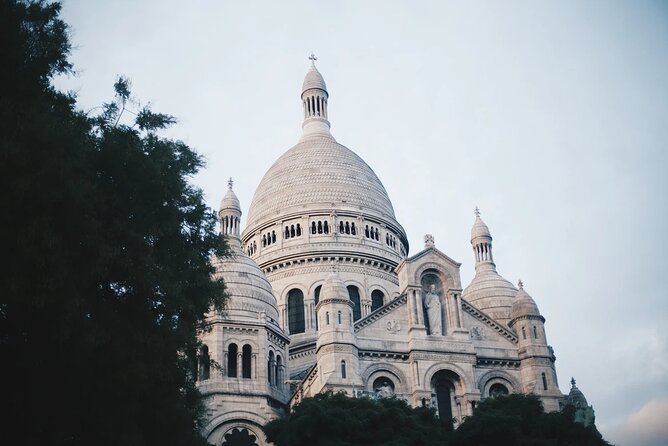 4 Hours Paris Private Montmartre Walking Tour and Seine River Cruise - Itinerary Details