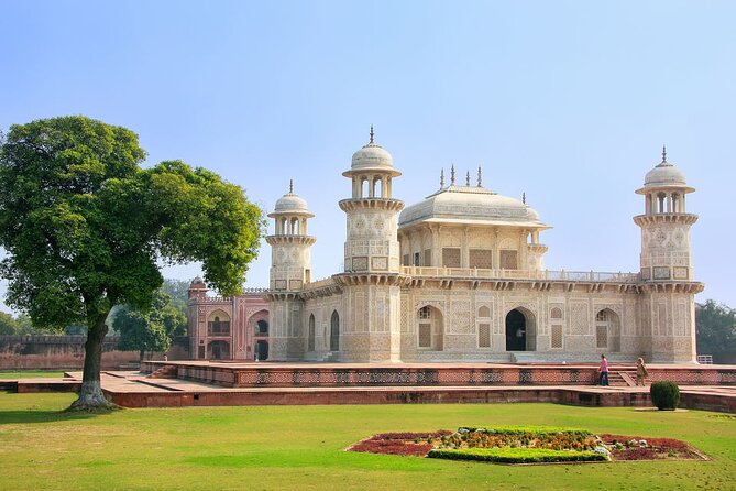 7 Day Golden Triangle Tour { Delhi Agra Jaipur Tour } - Transportation and Logistics