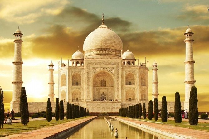 A Wonderful Day Trip to Taj Mahal - Getting There From New Delhi