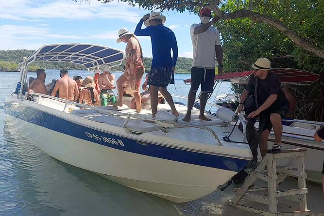 Adventure 5 Rosario Islands With Snorkel and Plankton in Cartagena De Indias - Tour Guides and Activities