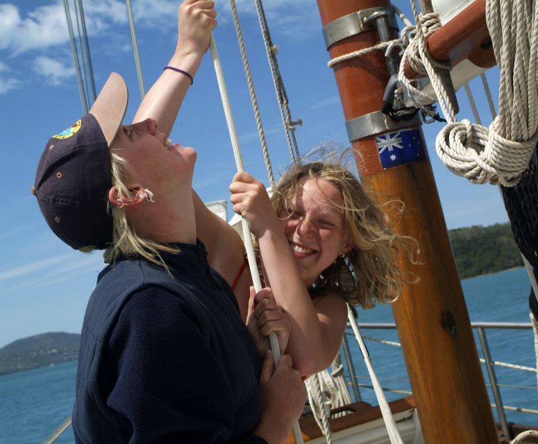 Airlie Beach: Whitehaven Day Sail With Snorkeling & Lunch - Sail to Whitehaven Beach