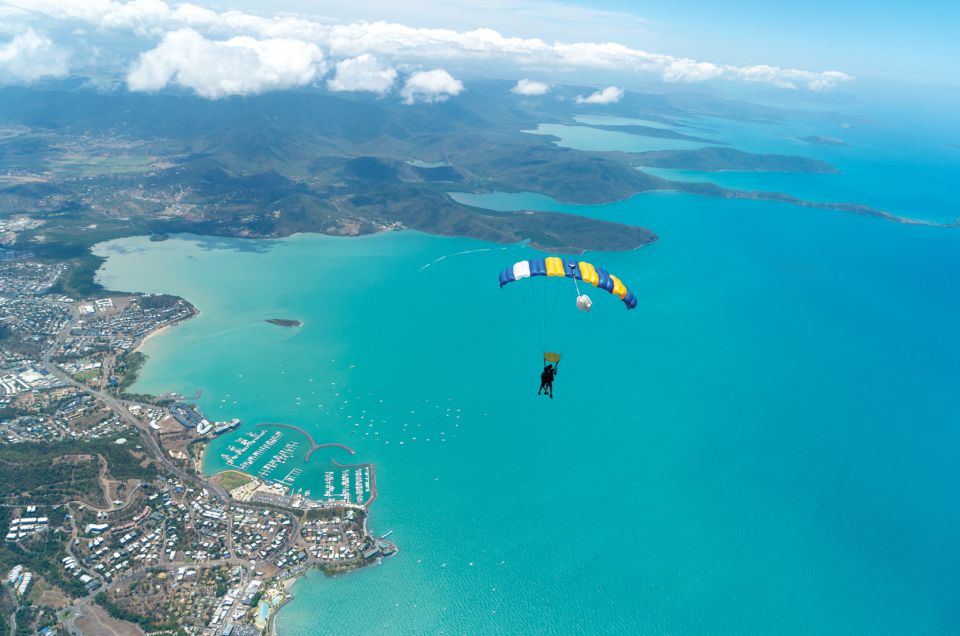 Airlie Beach: Whitsunday Islands Tandem Skydive - Experience Highlights