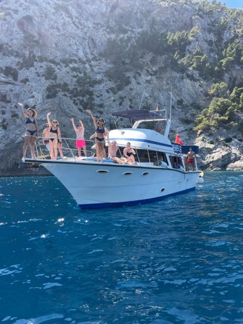 Alcudia: Boat Trip With Food, Drinks, and Snorkeling - Activity Highlights