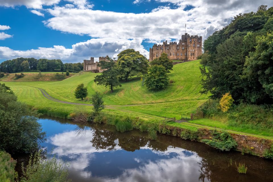 Alnwick Castle and Scottish Borders Tour From Edinburgh - Itinerary