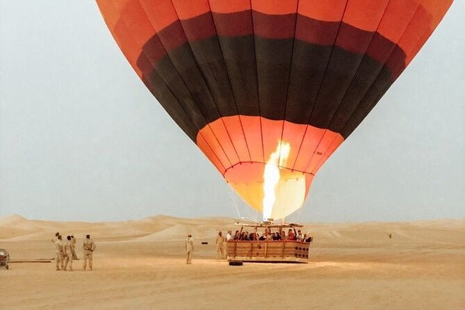 Amazing Dubai Beautiful Desert by Balloon With Falcon Show - Falcon Show Spectacle