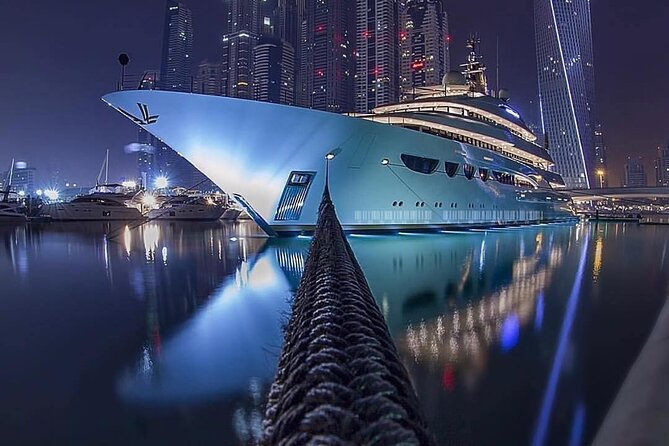 Amazing Dubai Marina Luxury Yacht & Breakfast - Explore Dubai Marinas Scenic Views