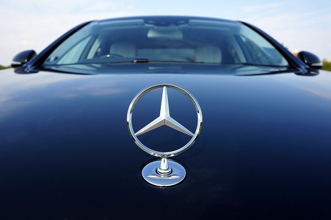 Arrival Transfer From Warsaw Airport WAW to Warsaw by Luxury Car - Transfer Information and Guidelines