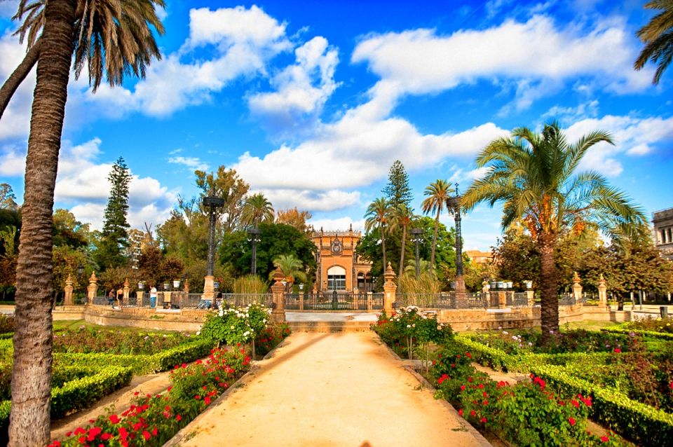 Artistic Seville 3-Hour Sightseeing Tour and Cruise - Experience Itinerary