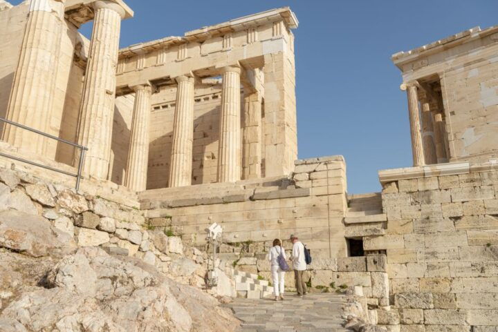 Athens: Acropolis & Plaka Neighborhood Private Walking Tour - Tour Duration and Languages Offered