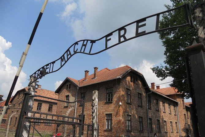 Auschwitz-Birkenau Group Tour From Krakow - Inclusions