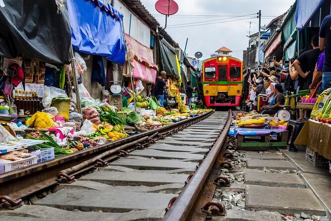 Bangkok Private: Damnoen Saduak and Maeklong Railway Markets - Tour Highlights