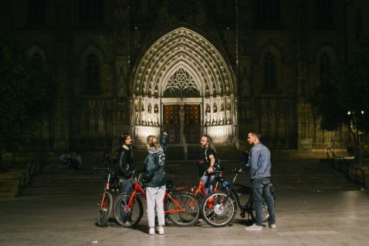 Barcelona Bike Tour by Night With Cava - Tour Itinerary