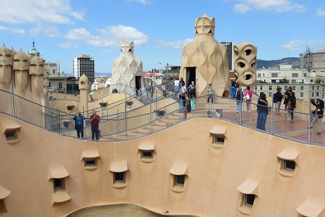 Barcelona: Casa Mila-La Pedrera Audio Guide Tour - Meeting and Pickup Information