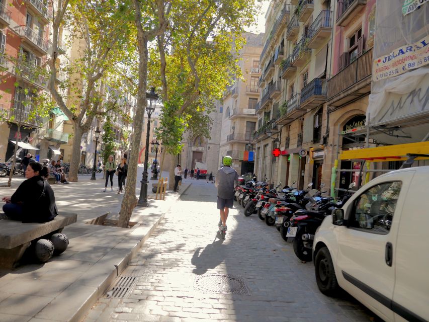 Barcelona: Electric Scooter Tour With a Live Guide - Booking and Tour Information