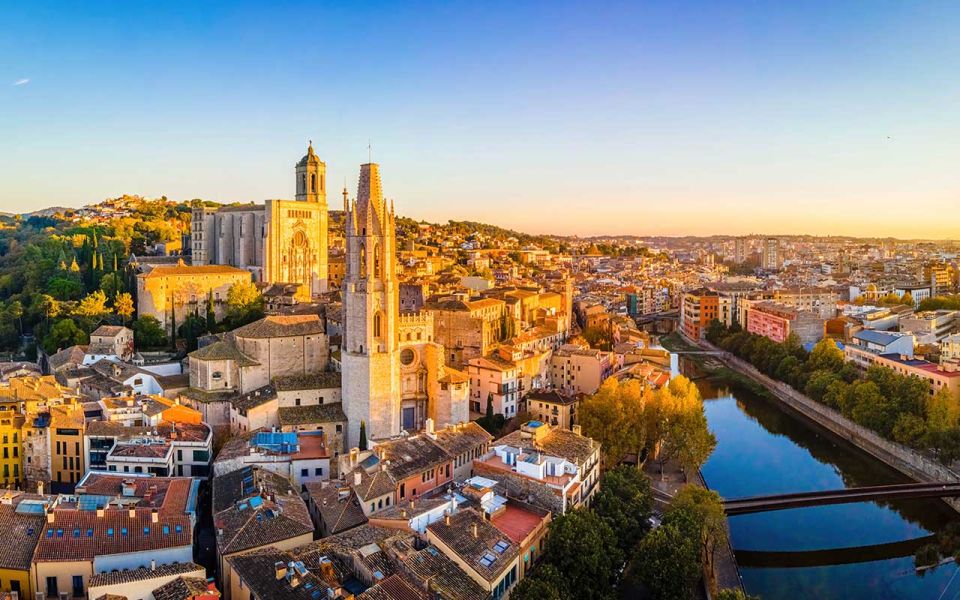 Barcelona: Girona Guided Day Tour & High-Speed Train Ticket - Train Experience