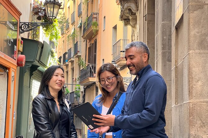 Barcelona Gothic Quarter Tour (Small Group) - Expert Tour Guide