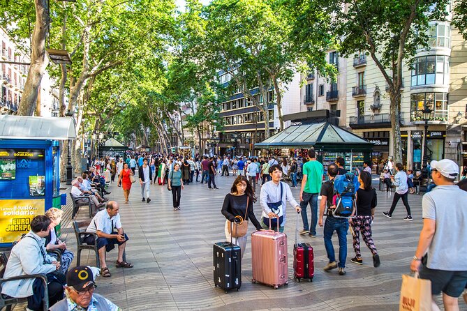 Barcelona Gothic Quarter: Walking Tour With Audio Guide on App - Historical Highlights