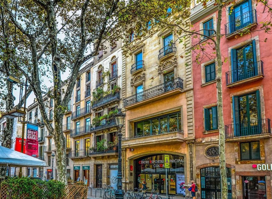 Barcelona Private Guided Walking Tour - Experience Highlights