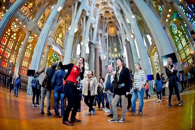 Barcelona : Sagrada Familia Guided Tour - Tour Highlights