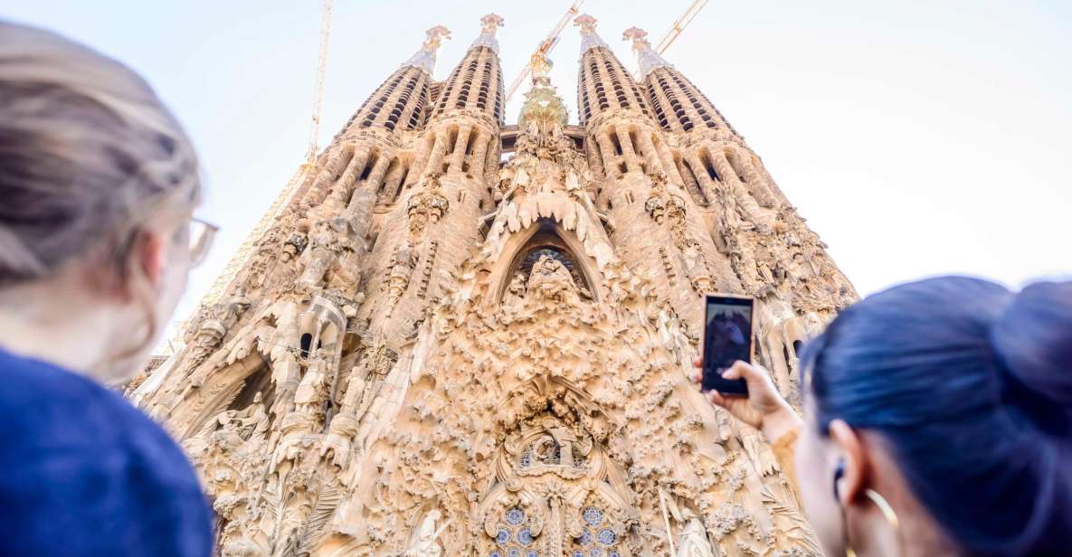 Barcelona: Sagrada Familia Tour With Optional Tower Access - Sagrada Familia Experience