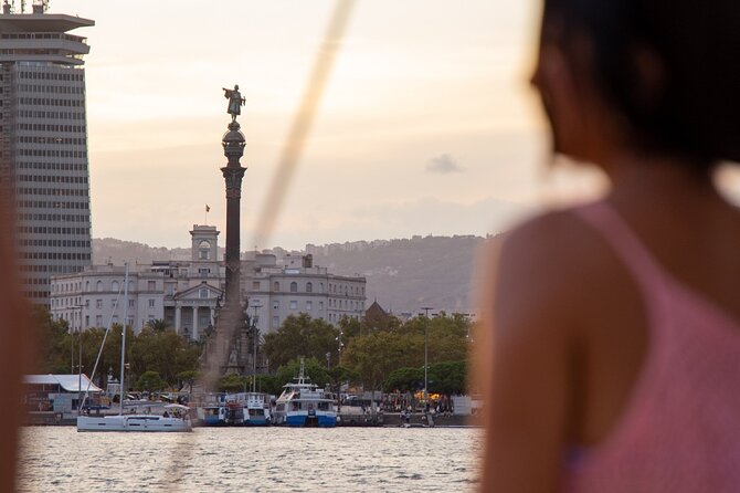 Barcelona Sightseeing Sailing With Multilingual Local Guide - What to Expect During the Tour