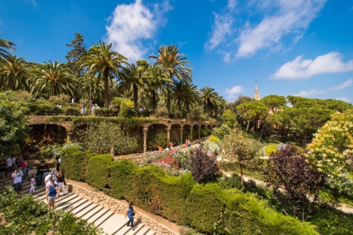 Barcelona: Skip-the-Line Park Güell Guided Walking Tour - Activity Details