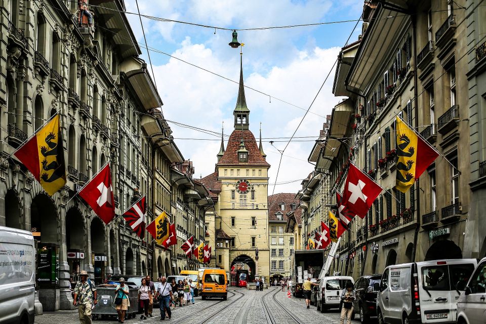 Bern Old Town - Private Historic Walking Tour - Tour Experience