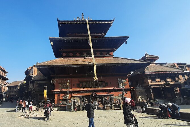 Bhaktapur Durbar Squar and Nagarkot Day Tour From Kathmandu - Itinerary Details