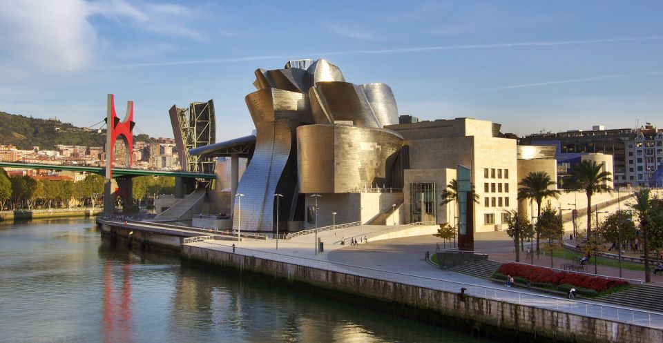 Bilbao: Classic & Modern Guided Walking Tour With Pintxos - Experience Highlights